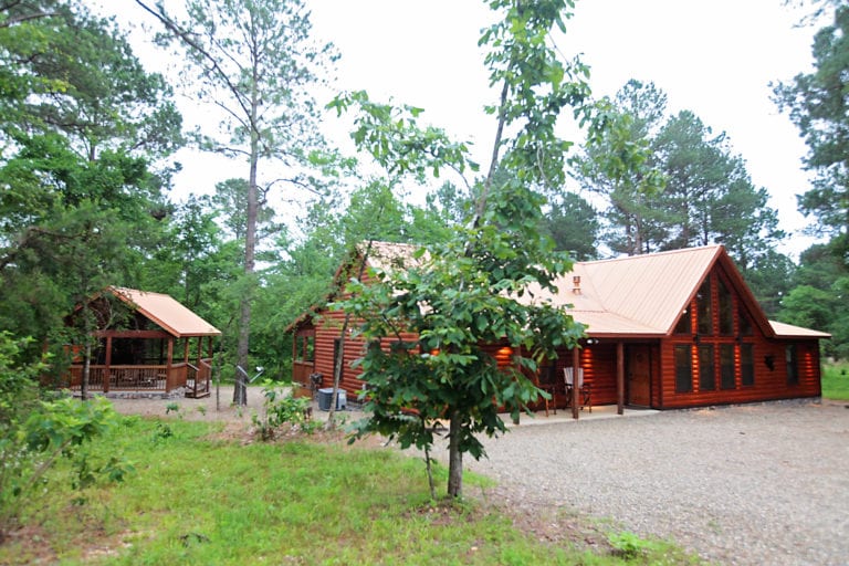 Broken Bow Cabins for Large Groups - Beavers Bend Lodging | Blue Beaver