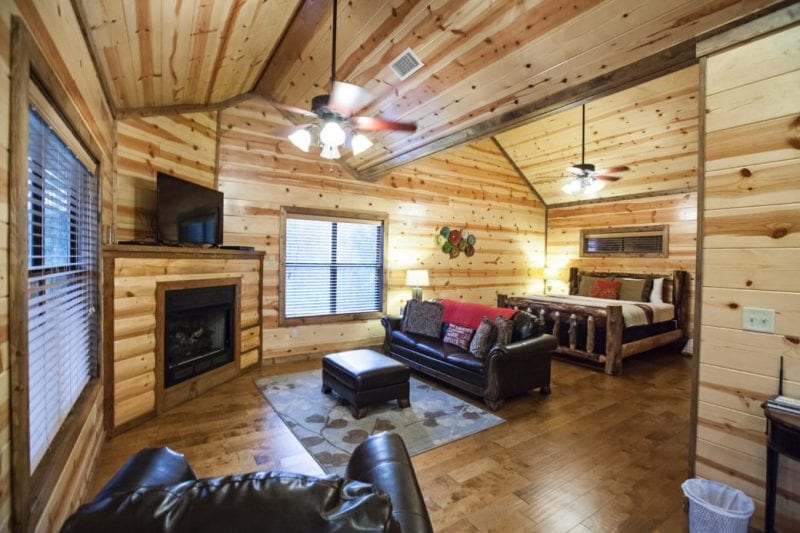 Broken Bow Group Cabins - Large Cabins in Broken Bow | Blue Beaver