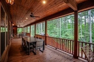 Broken Bow Cabins Cozy Bear Den