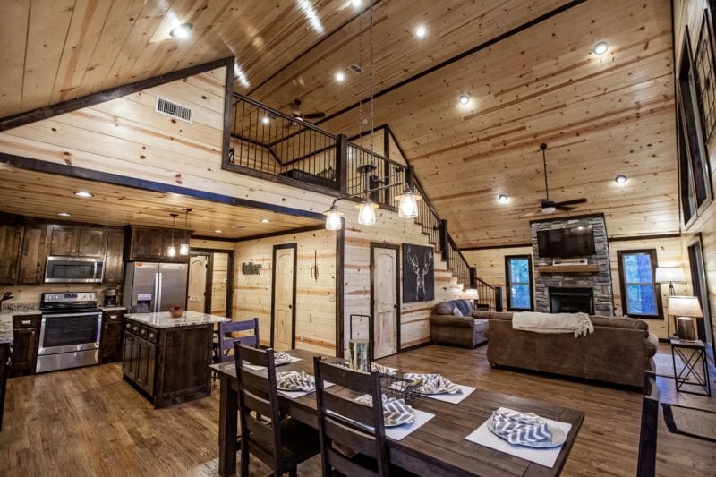 Broken Bow Cabins for Large Groups - Beavers Bend Lodging | Blue Beaver